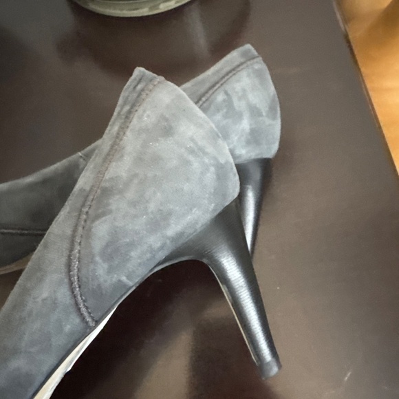 Talbots Heel  (new) - Picture 6 of 6